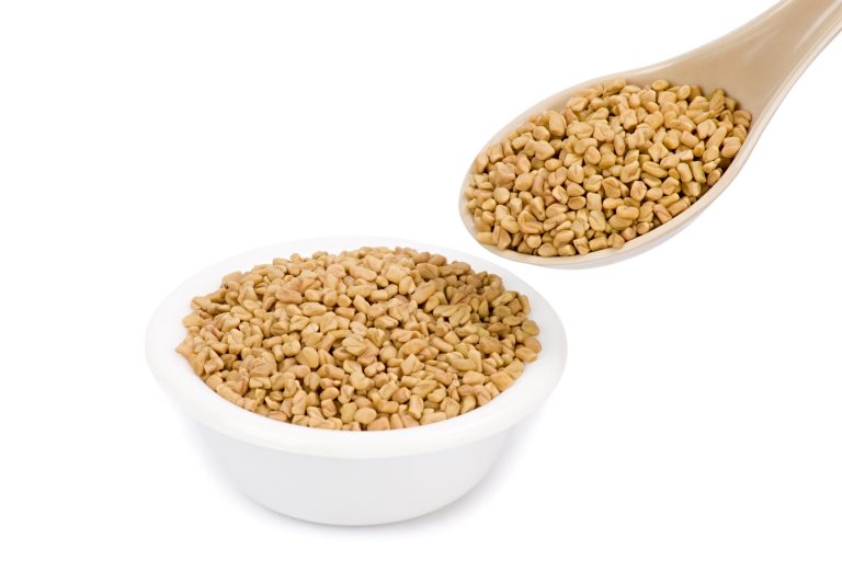 13 Ways Fenugreek (Methi) Seeds Benefits Your Hair Health