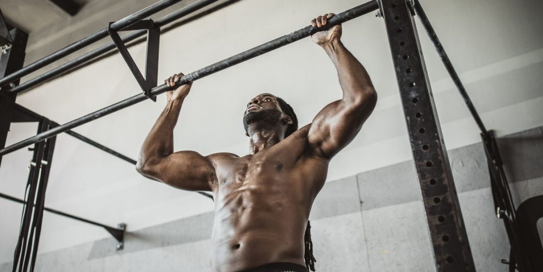 How to Pick Between Chinups and Pullups