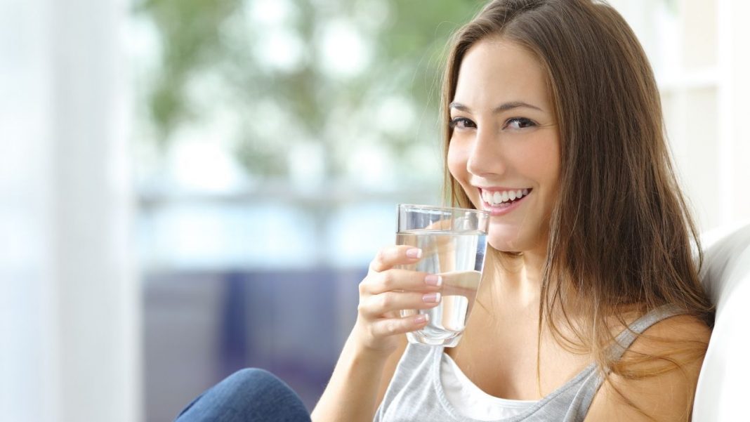 When to Drink Water: Ayurvedic Rules for Drinking Water | Ayur Times